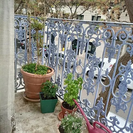 Villa A Deux Pas D'Avignon Aramon Esterno foto