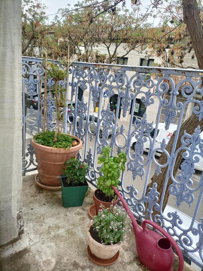 A Deux Pas D'avignon Aramon
